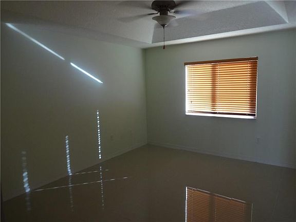5th image of 1515 NE 35th Ave