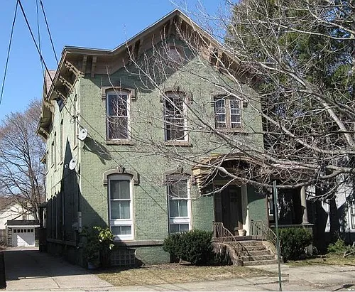 312 W 9th St Photo 1