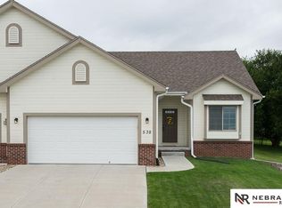 538 S 17th St, Fort Calhoun, NE 68023
