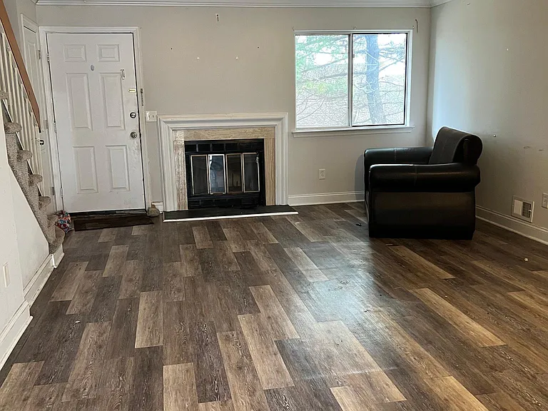 103 Orchard Meadows Dr — Photo 2