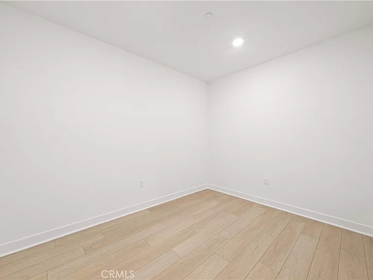 2510 Rivington — Photo 10