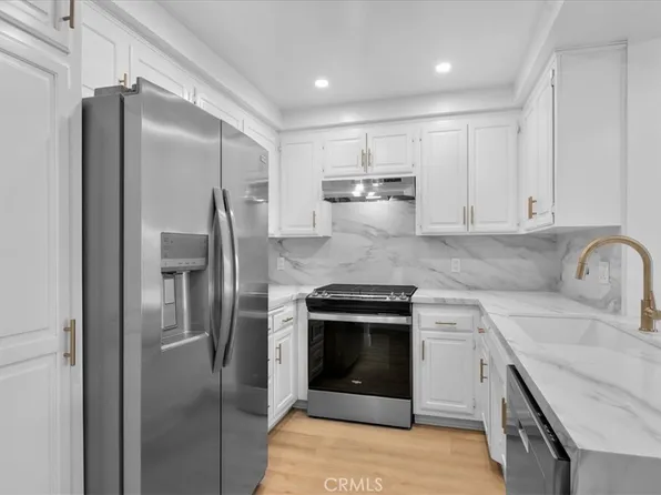 8601 Falmouth Ave APT 418, Playa Del Rey, CA 90293