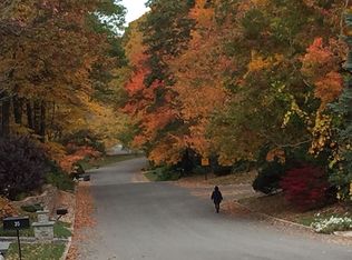 35 Bob O Link Ln, Northport, NY 11768