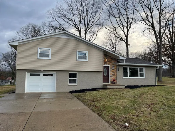33 Witherow St, Punxsutawney, PA 15767
