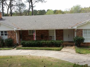 5218 Northwood Lake Dr E, Northport, AL 35473