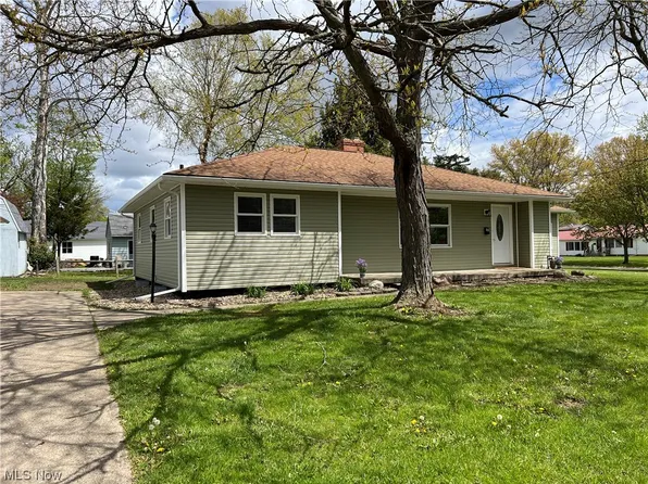 419 Dickson St, Wellington, OH 44090