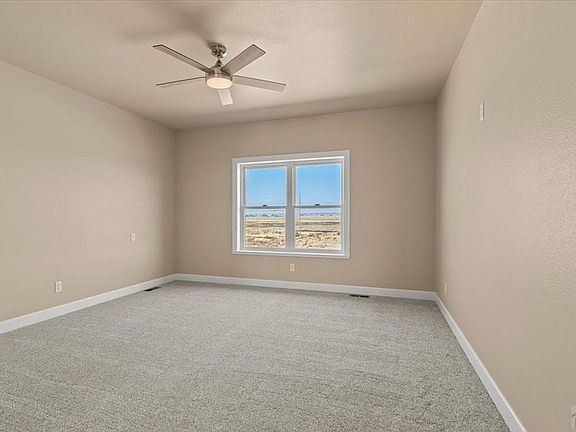 5th image of 940 N Purcell Blvd