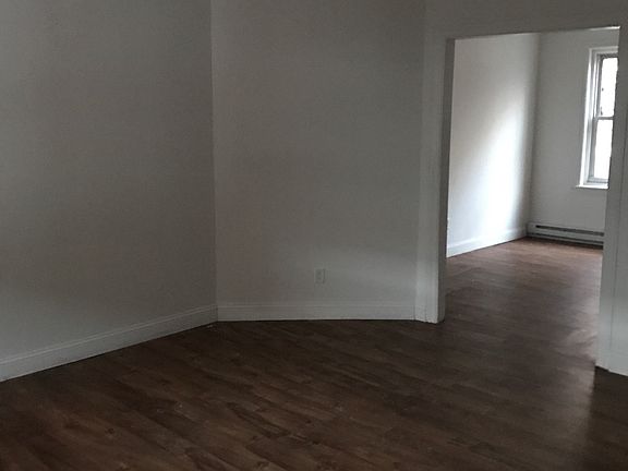 2nd image of 5915 Irving St #House