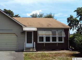 7 Amesbury Rd #B, Manchester Township, NJ 08759