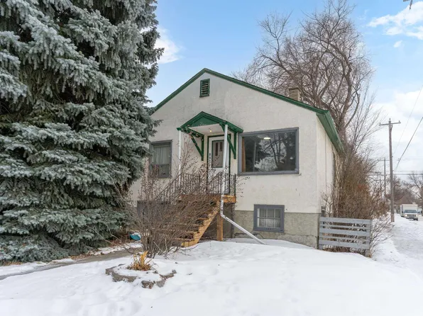 8971 81st Ave NW, Edmonton, AB T6C 0W7