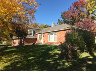 2821 Curved Creek Rd, Quincy, IL 62301