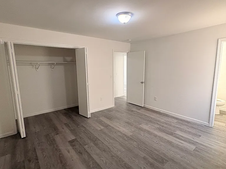 23 Dewitt St #1 — Photo 4