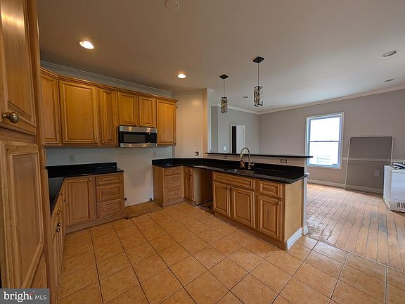 4th image of 4908 Quarles St NE