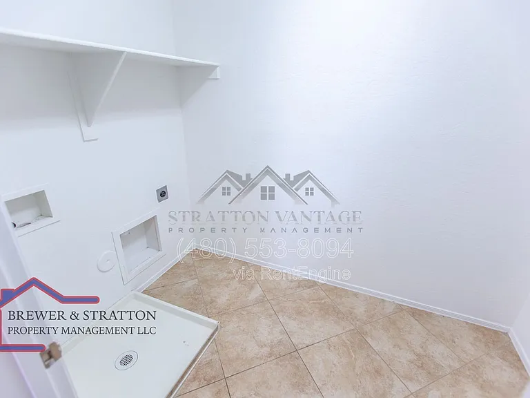 5816 W Gwen St — Photo 24