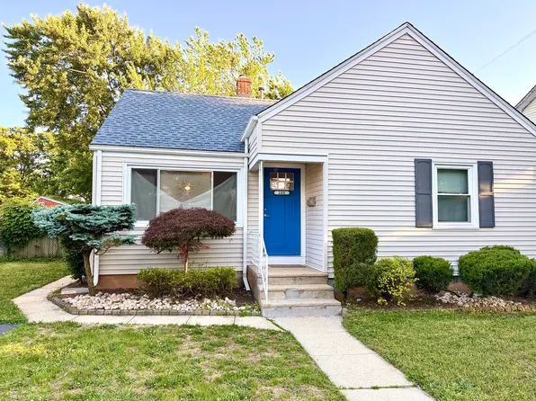 208 4th St, Hazlet, NJ 07730
