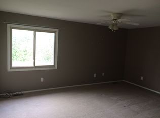 47412 Old Orchard Dr, Macomb, MI 48044