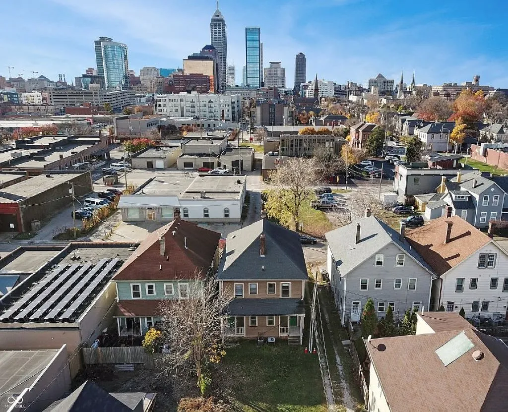 225 Fulton St — Photo 1