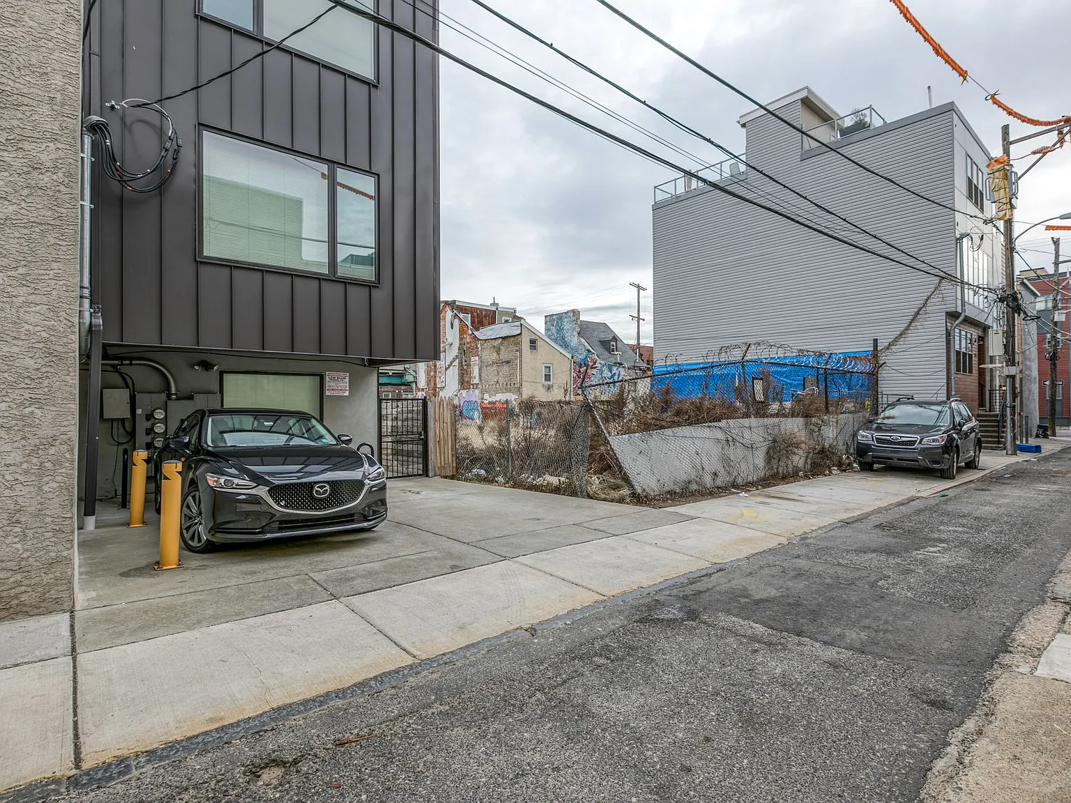 Brand New Luxury Apartments — Photo 2