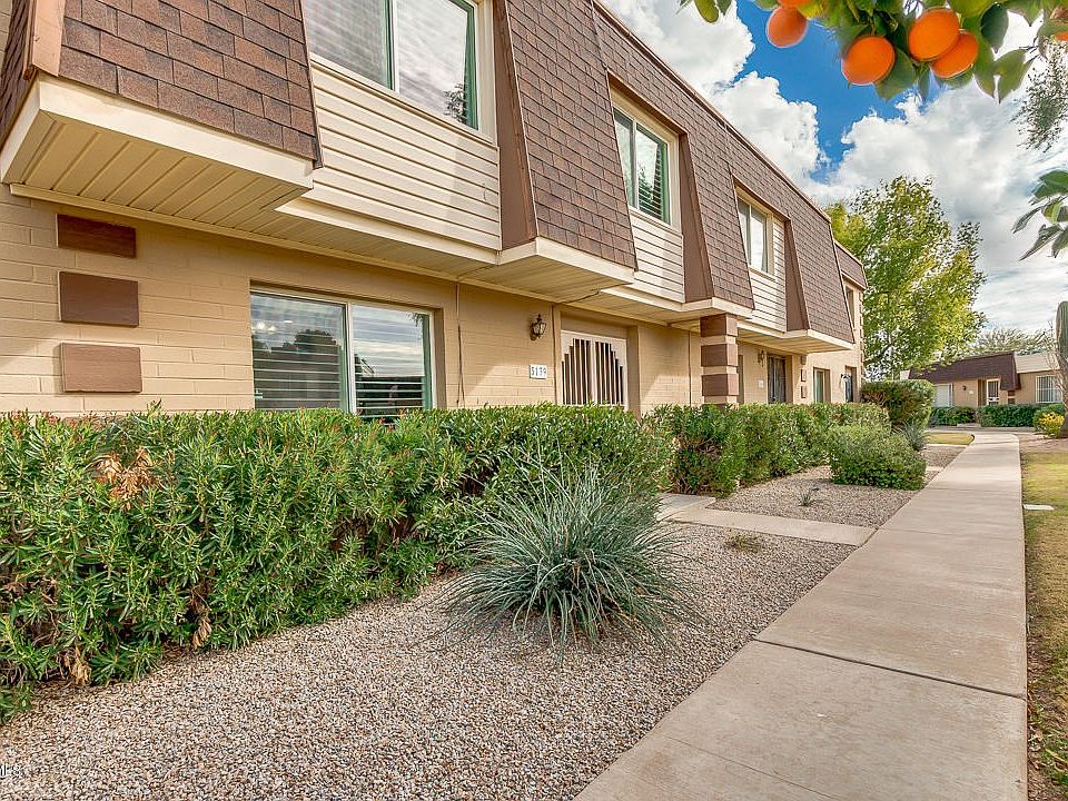 BEAUTIFUL CURB APPEAL