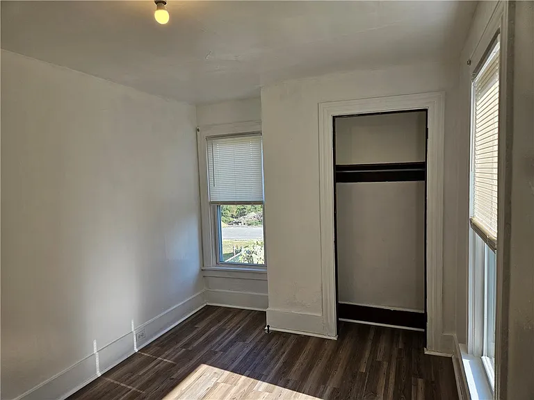 2212 Cronemeyer St — Photo 36