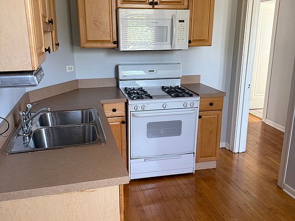 5th image of 6007 W Ardmore Ave #2R