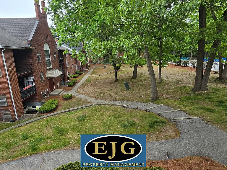 6 Louisburg Sq #8 — Photo 35