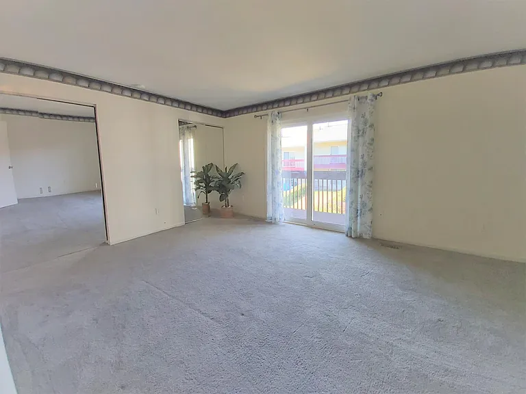 3210 Crystal Ct — Photo 17