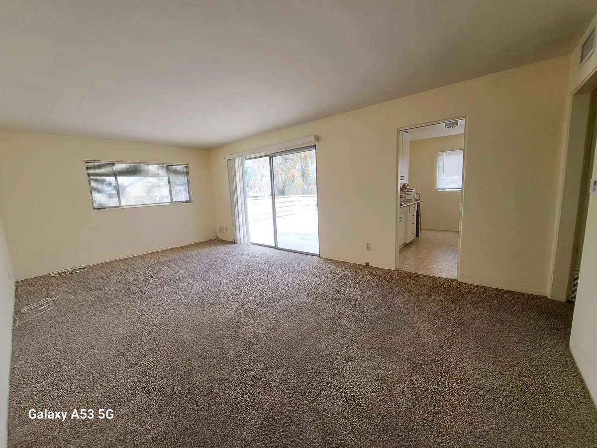 Building Photo - 873 F Ave #873