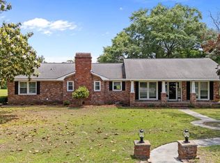 206 Brentwood Ct, New Bern, NC 28562