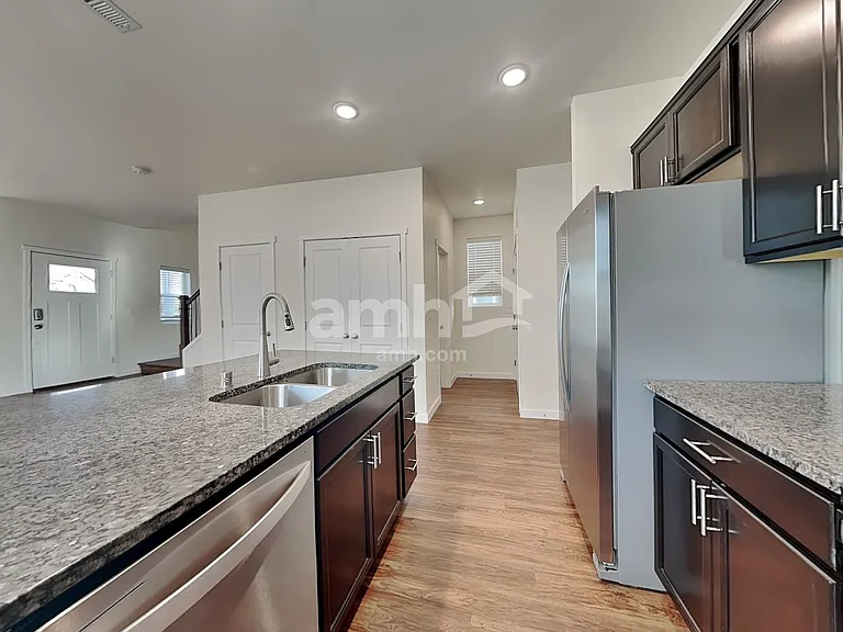 33018 Lookout Ln — Photo 4
