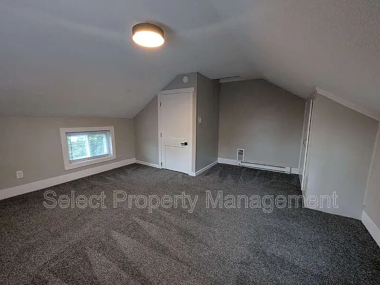 601 W Brackenridge St — Photo 20