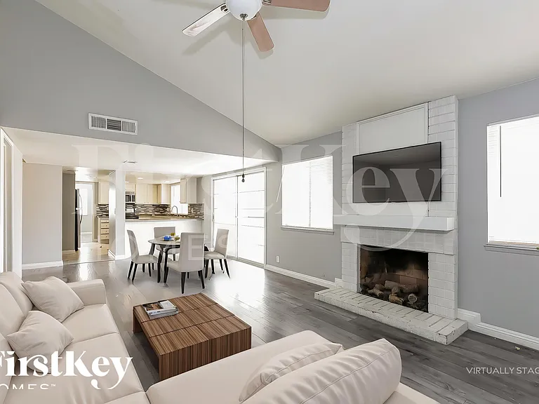 3763 E Hacienda Ave — Photo 5
