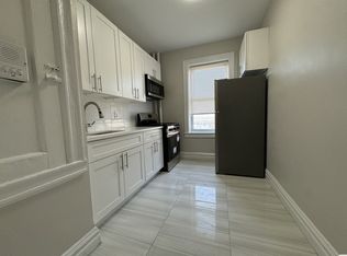 8 Van Houten St FLOOR 1, Bergenfield, NJ 07621