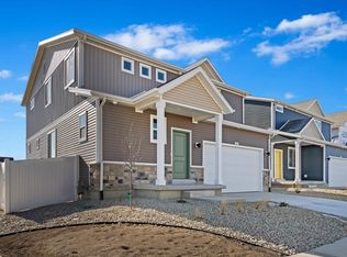 43 E Broadway Dr, Saratoga Springs, UT 84045