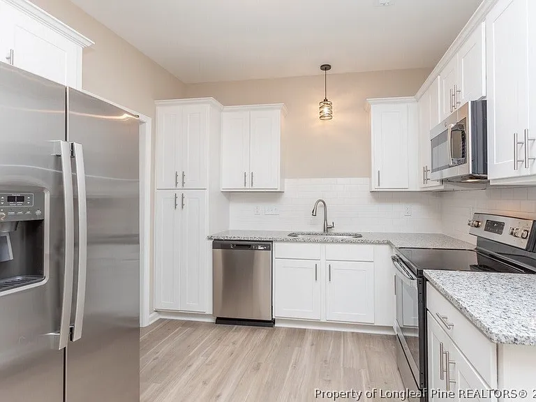 1011 Kingscote Dr — Photo 8