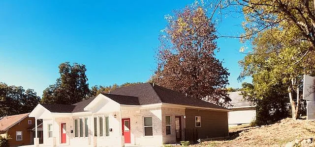 3920 W Charles Bussey Ave #A & B — Photo 3