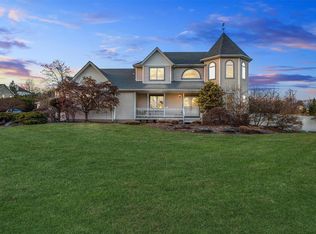 2 Orient Ct, New City, NY