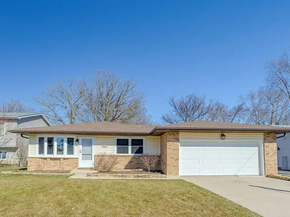2828 Vercoe Ave, Waukegan, IL 60087