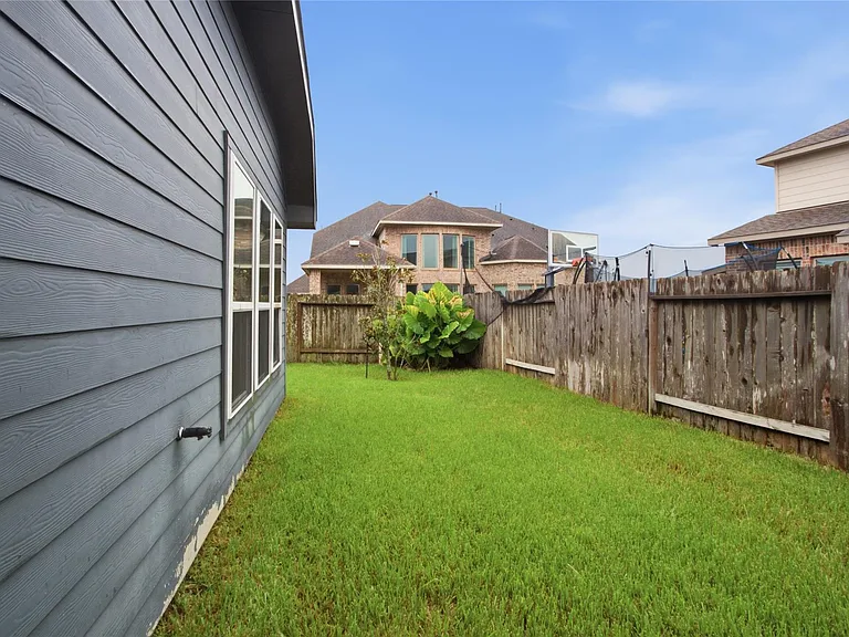 10406 Sill Prairie Dr — Photo 31