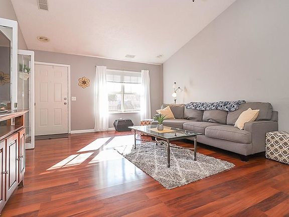 4th image of 2835 Shakespeare Ln