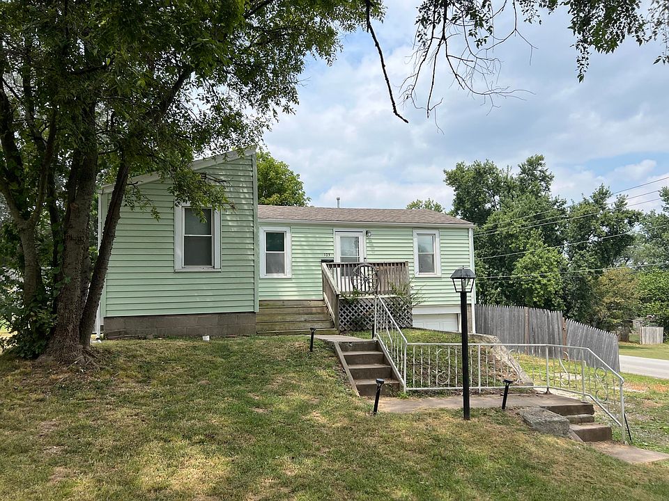 2nd image of 103 Roberts Drive