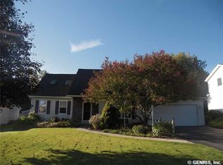 3318 Evergreen Cir, Walworth, NY 14568