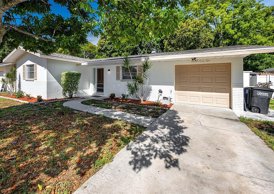 1st image of 1398 S HILLCREST AVENUE
