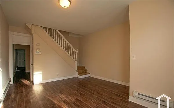 3 bed, 1300 sqft, $1,600 — Photo 3