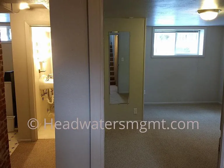 407 W Lamme St #B — Photo 5