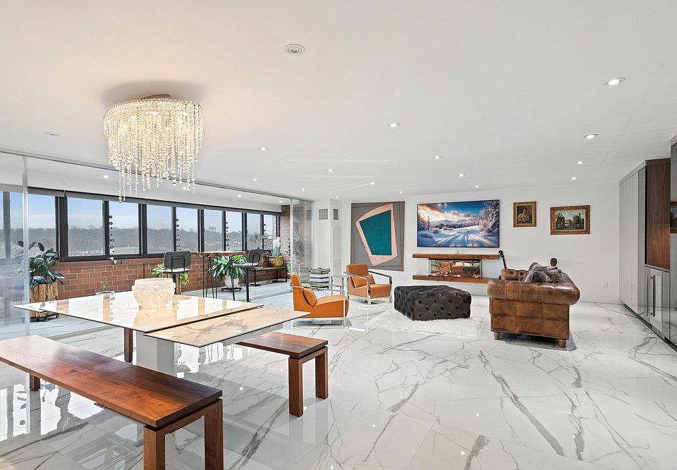 1st image of 12 Bond Street PH#3