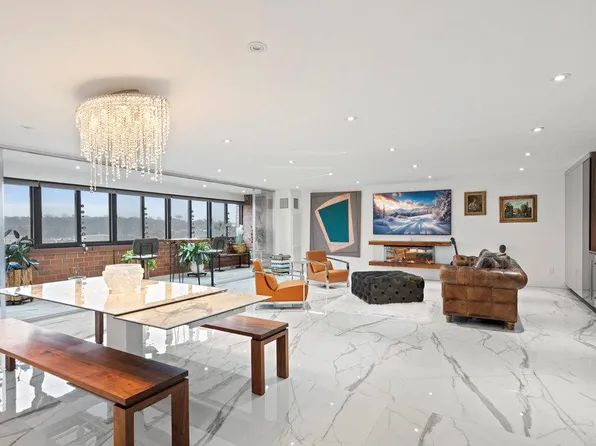 12 Bond Street PH#3, Great Neck, NY 11021