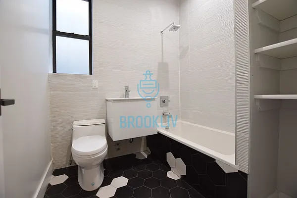 Rented by null | media 35