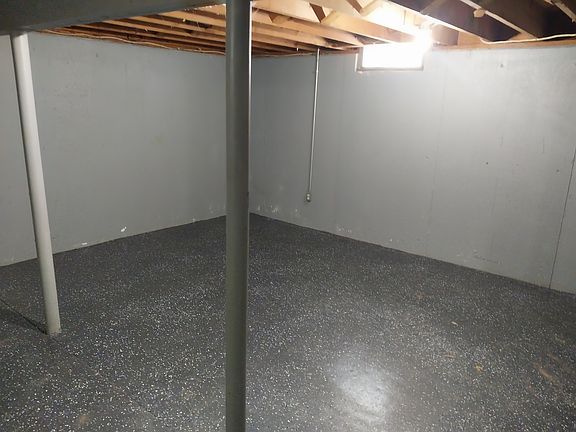 3rd image of 357 N Columbia Ave