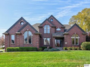 1102 Wicklow Rd, Papillion, NE 68046